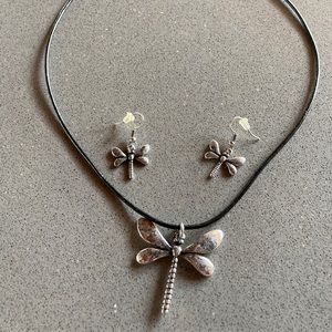 Dragonfly pendant and earrings set